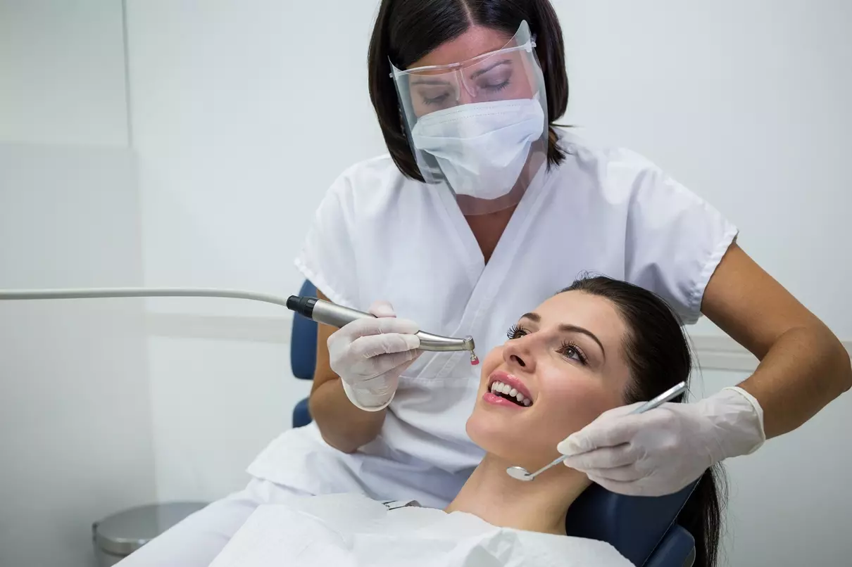 Top 5 seguros dentales más económicos en EE.UU.